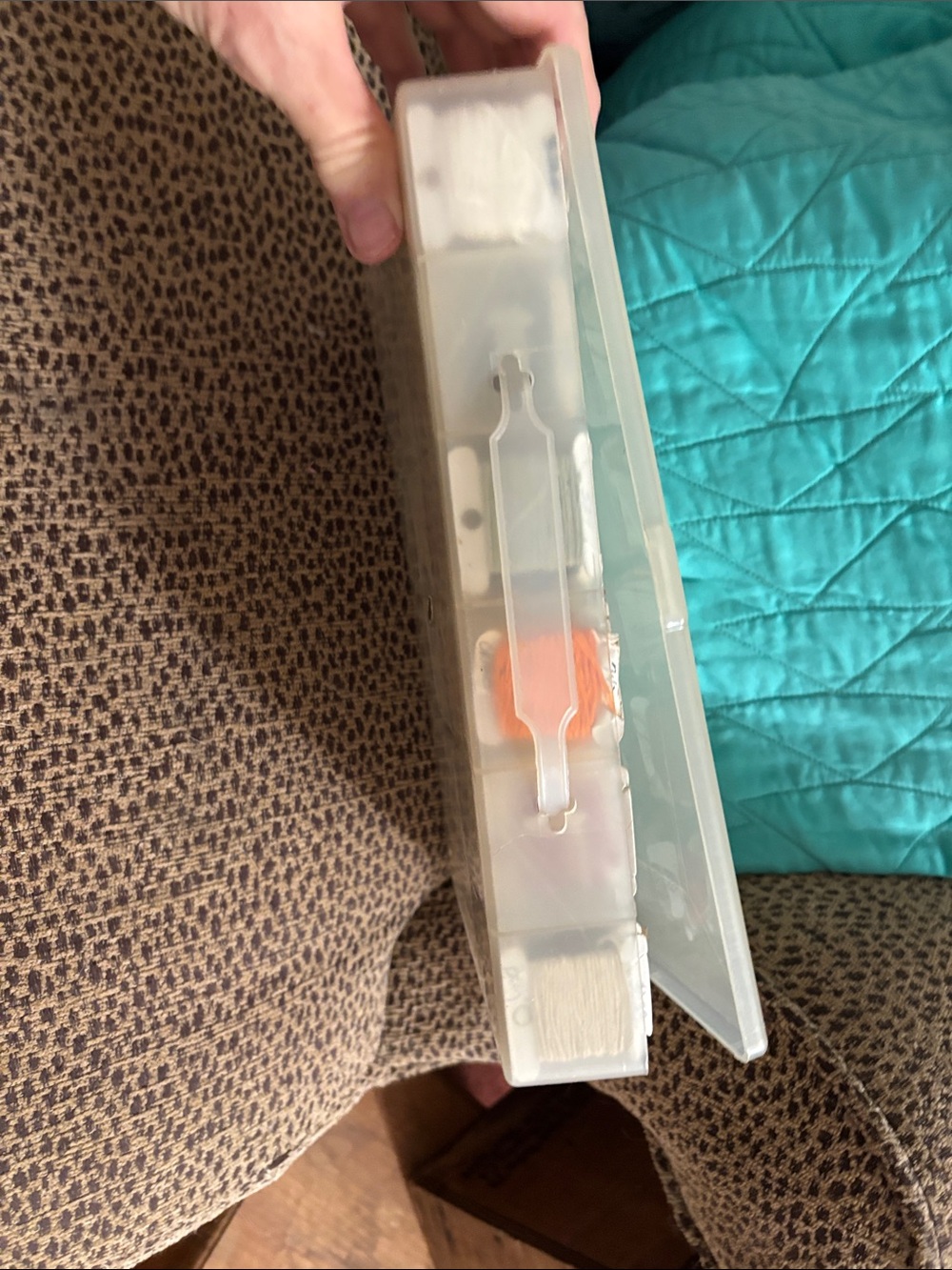 Thread Storage Organizer Box - Picture 4 of 5